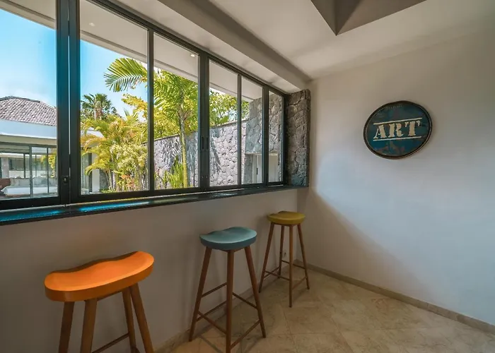 Kalila: Elegant 2 Bedroom In Perfect Location ! سمينياك