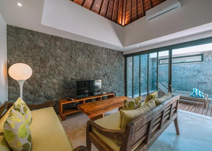 Kalila: Elegant 2 Bedroom In Perfect Location ! *